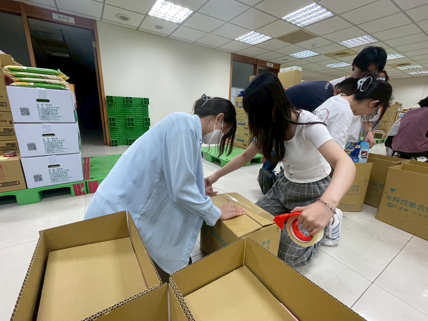 安德烈食物裝箱